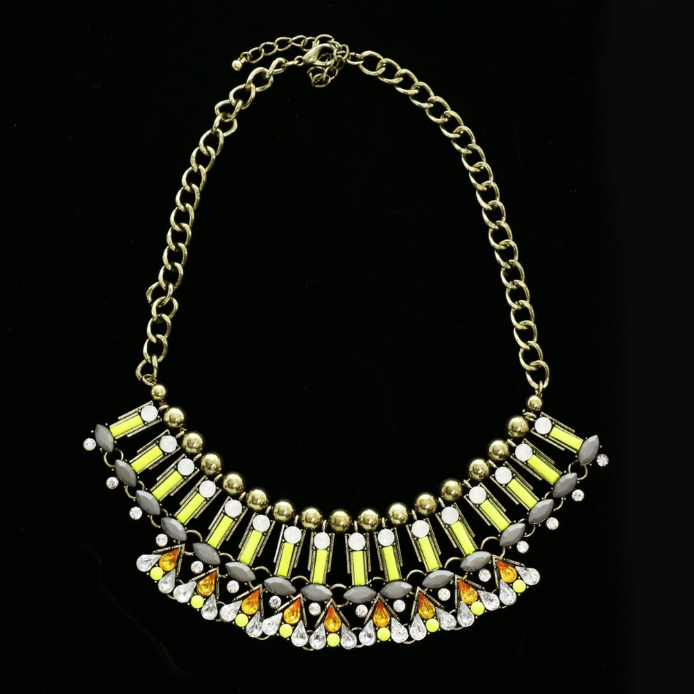 Luxury Crystal Necklace Gold/Green NWOT